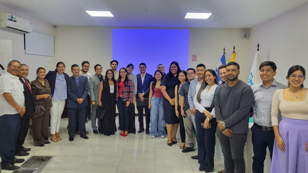 Seguimiento al graduado de la Facultad de Derecho Matriz Guayaquil