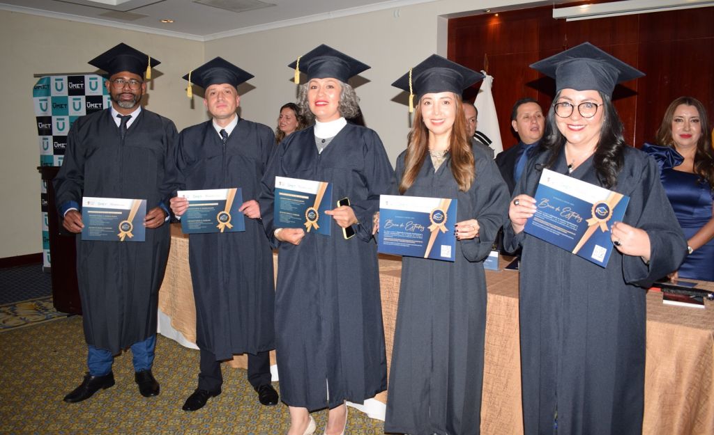 Ceremonia de Graduación del Diplomado en Derecho Constitucional y Procesal Constitucional