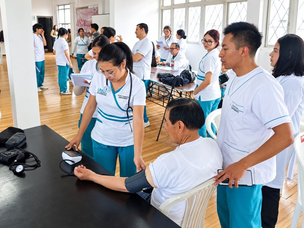 UMET fortalece la vinculación con la sociedad mediante jornada de salud en la Villa Flora